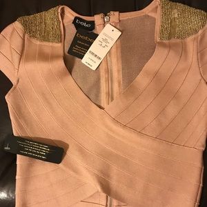 Shoulder detail bandage top